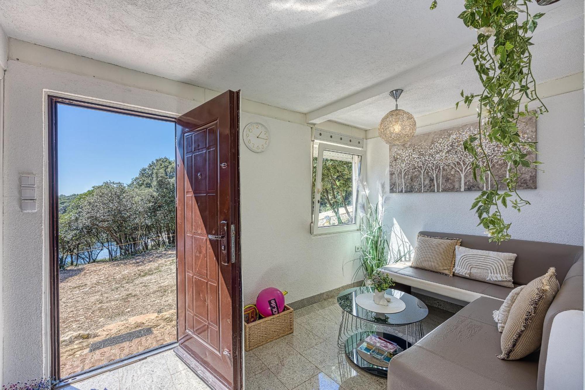Cottage On The Kavran Beach Екстер'єр фото